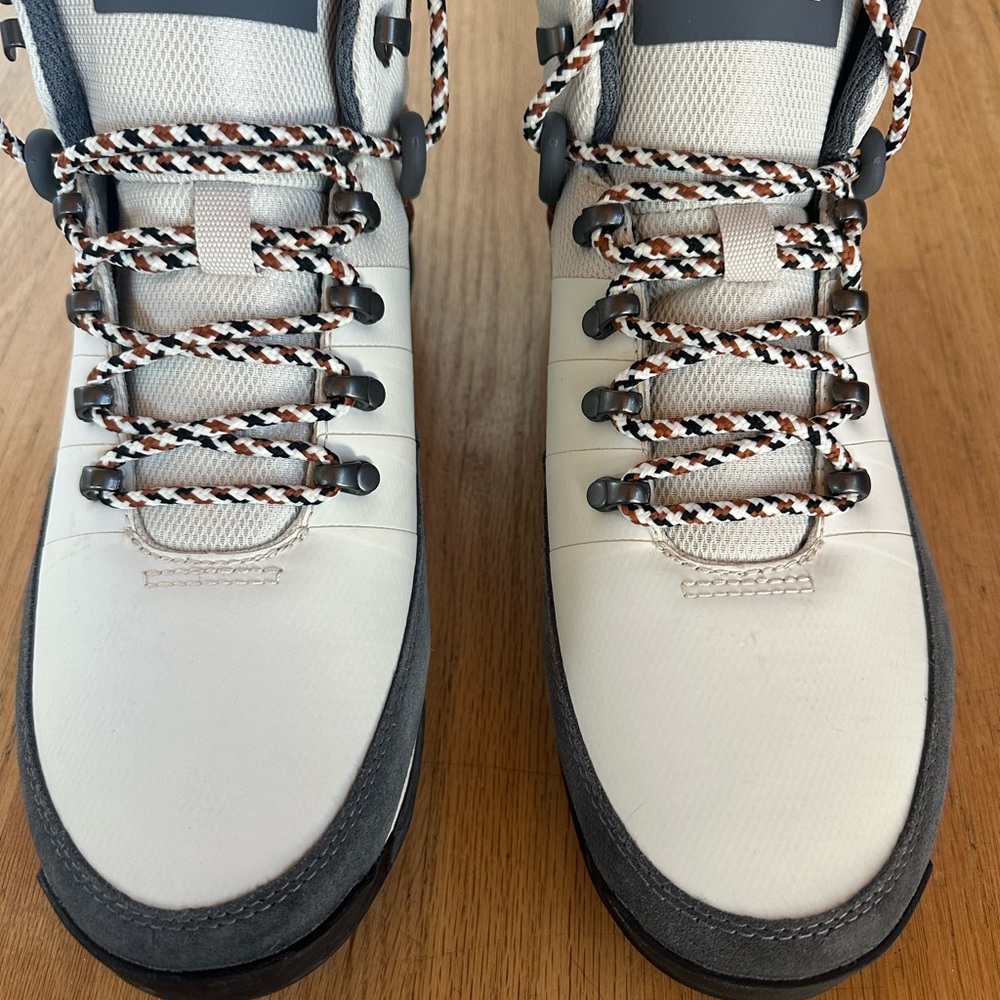 The North Face White and Gray Men's Boots